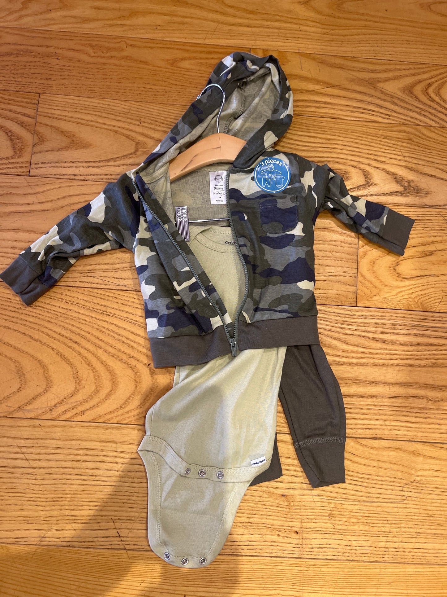 NWT - 3 Piece - 3/6 months - Gerber Organic